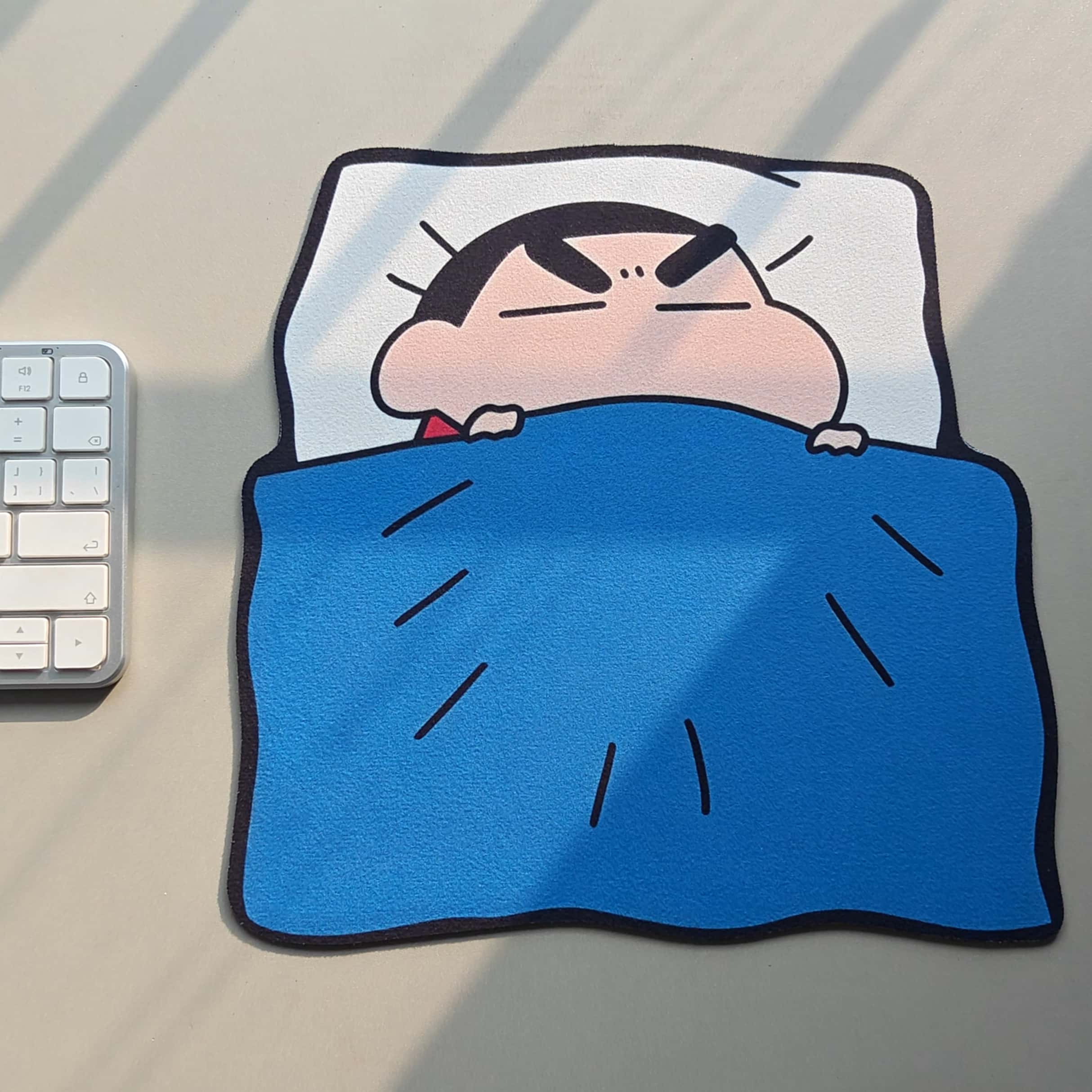 Stationery Office - Tapis de souris Crayon Shinchan mignon