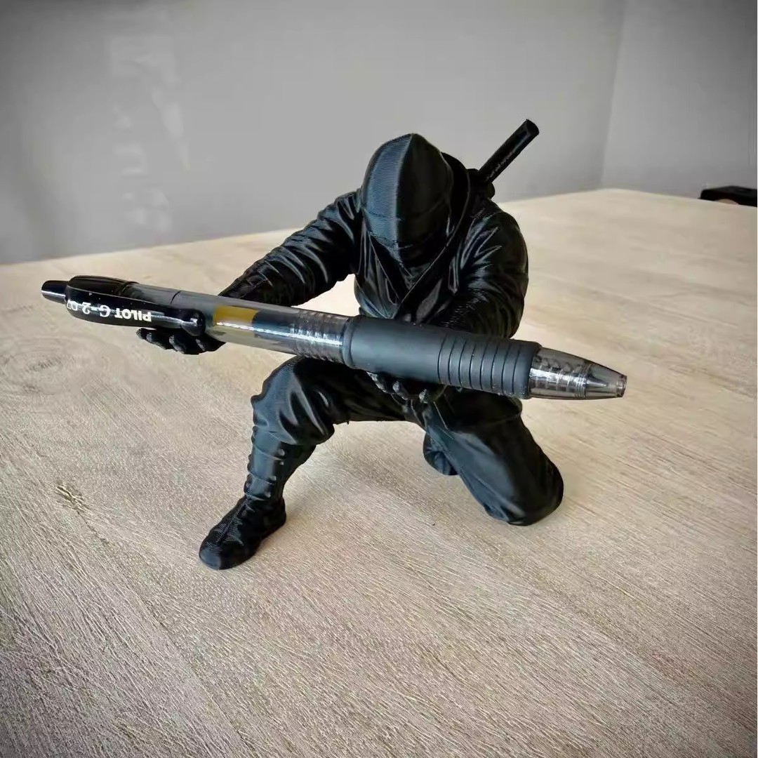 Porte-stylo Ninja imprimé en 3 - Stationery Office avis et prix